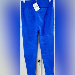 NWT SZ L The Wellness leggings dazzling blue